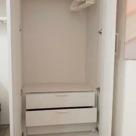 Leberto - Righi 11 Apartman
